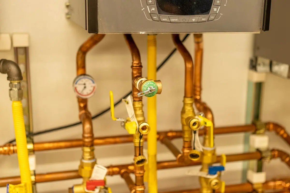 Licensed technician providing Sewer Cleanout for a homeowner in Jacinto City